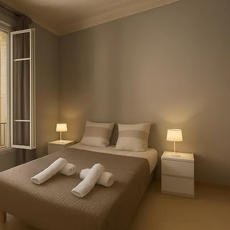 Spacieux Climatise Centre Lejlighed