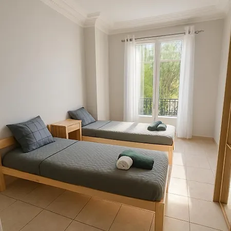 Spacieux Climatise Centre Daire *